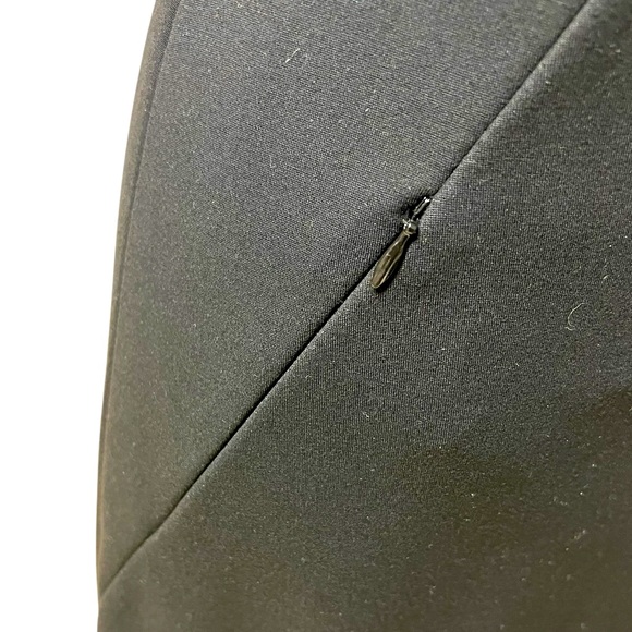 Elie Tahari little black dress size 4 but fits 6. newer side zip black elegant - Picture 5 of 8